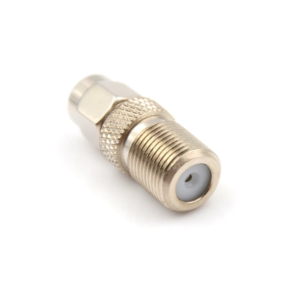 Adaptador coaxial F hembra a SMA macho. Vista 3 del producto; las piezas repetidas muestran diferentes ángulos.