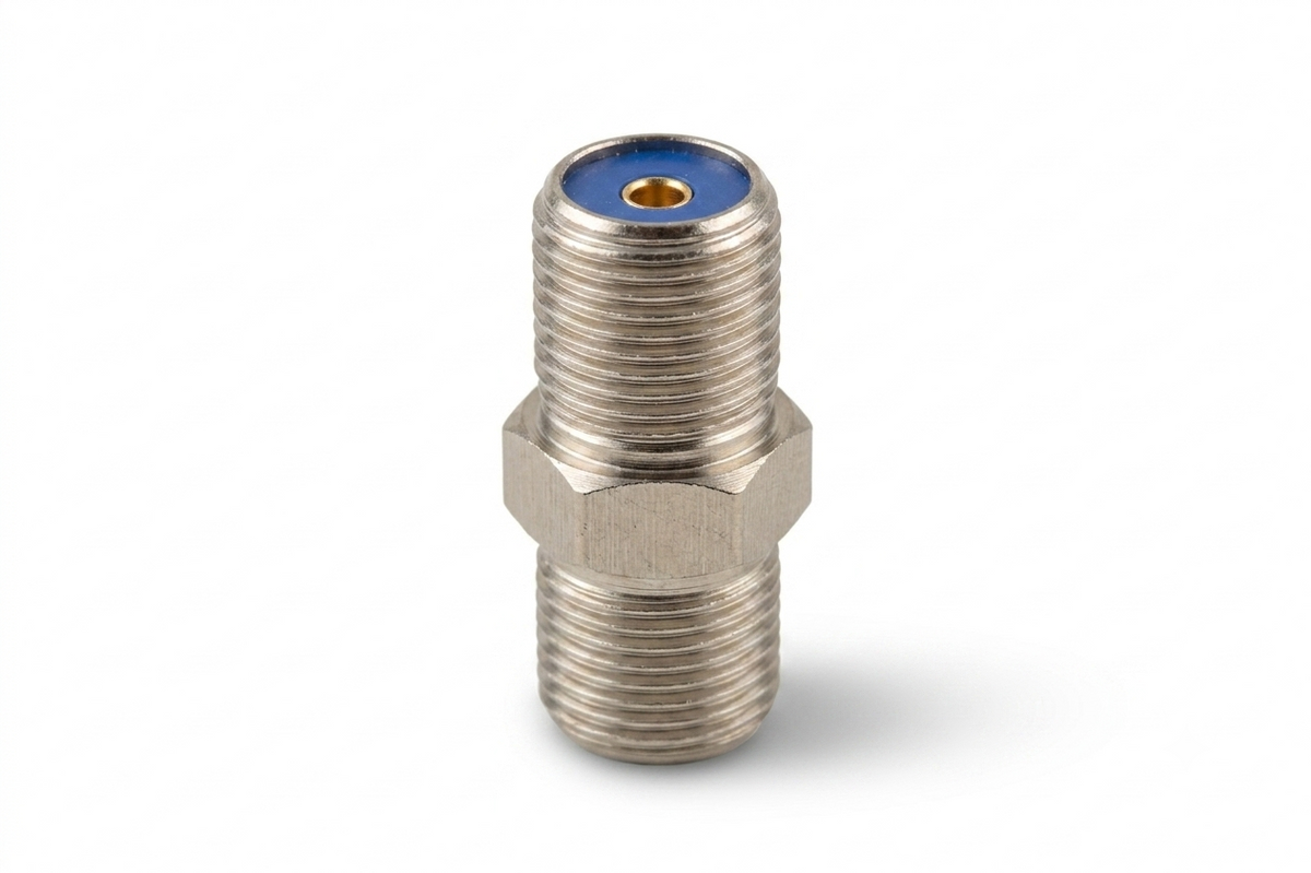 Adaptador coaxial F hembra a coaxial F hembra. Vista 3 del producto; las piezas repetidas muestran diferentes ángulos.