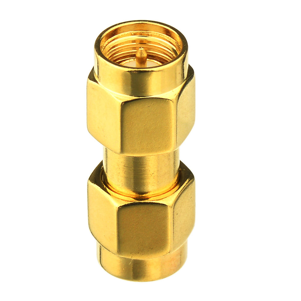 Adaptador SMA macho a SMA macho. Vista 2 del producto; las piezas repetidas muestran diferentes ángulos.